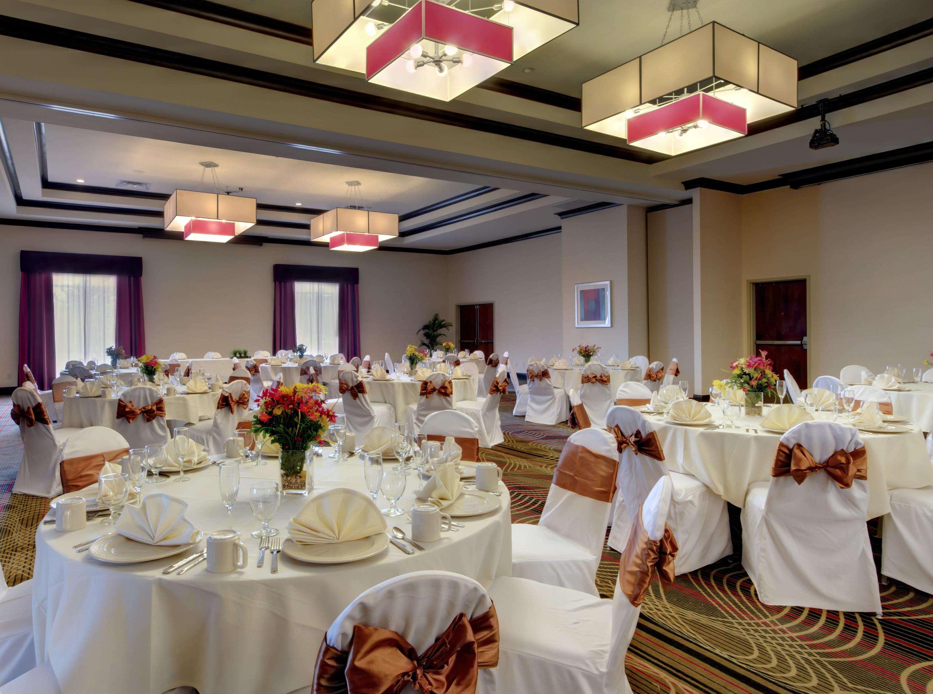 Hilton Garden Inn Норт-Литл-Рок Экстерьер фото
